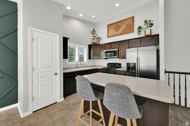 1051 S 1925 W, Syracuse, UT 84075