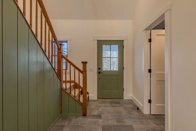 171 Mending Walls Road, Manchester, VT 05255