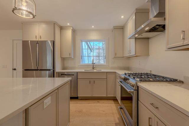 171 Mending Walls Road, Manchester, VT 05255