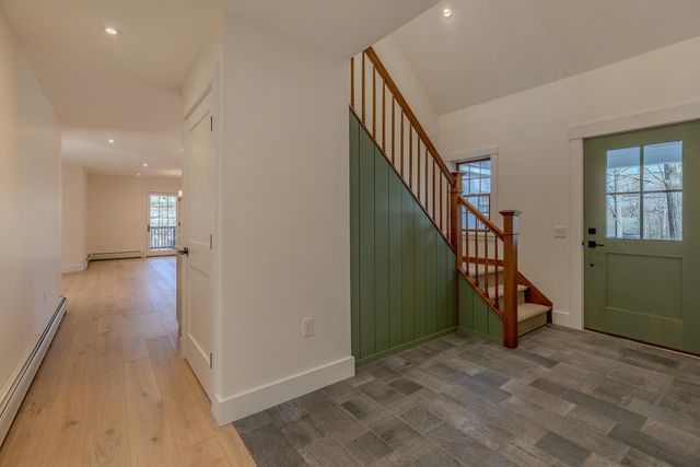 171 Mending Walls Road, Manchester, VT 05255