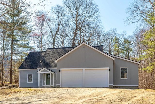 171 Mending Walls Road, Manchester, VT 05255