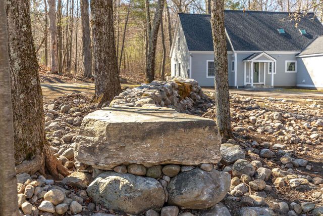171 Mending Walls Road, Manchester, VT 05255