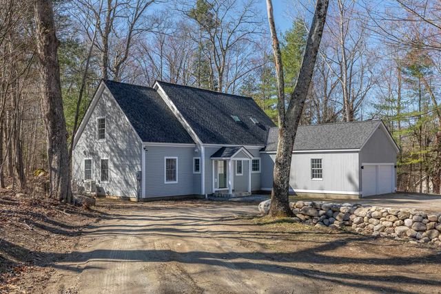 171 Mending Walls Road, Manchester, VT 05255
