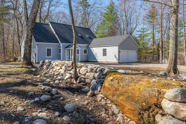 171 Mending Walls Road, Manchester, VT 05255