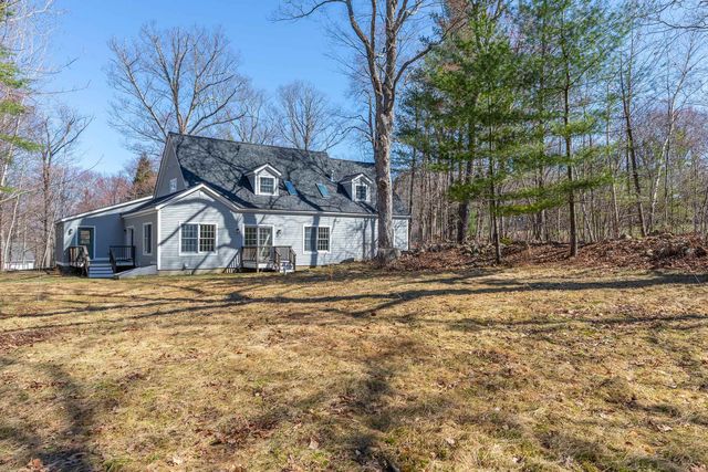 171 Mending Walls Road, Manchester, VT 05255