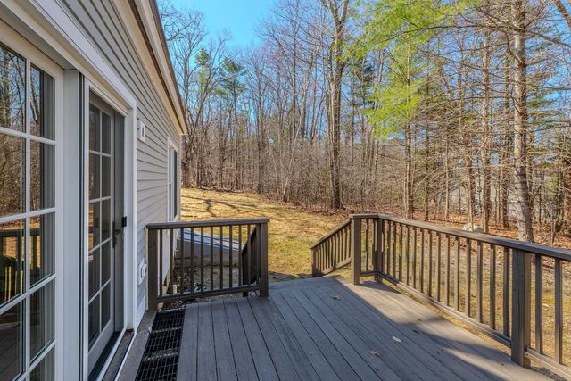 171 Mending Walls Road, Manchester, VT 05255