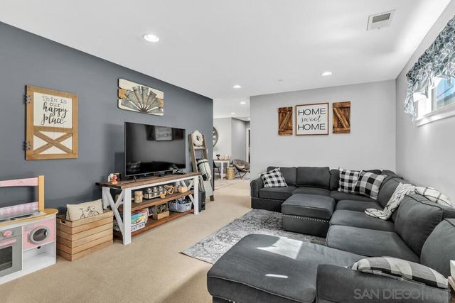 1810 Casa Morro St, Chula Vista, CA 91915