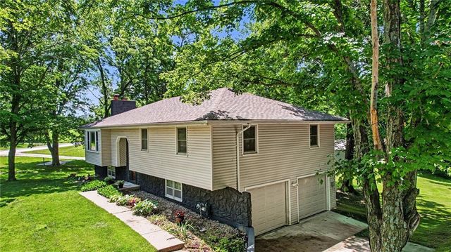 15818 Salem Road, Excelsior Springs, MO 64024