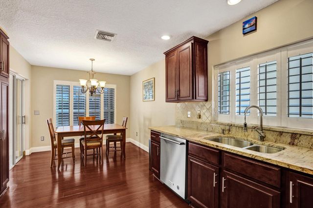 10425 Buena Ventura Drive, Boca Raton, FL 33498