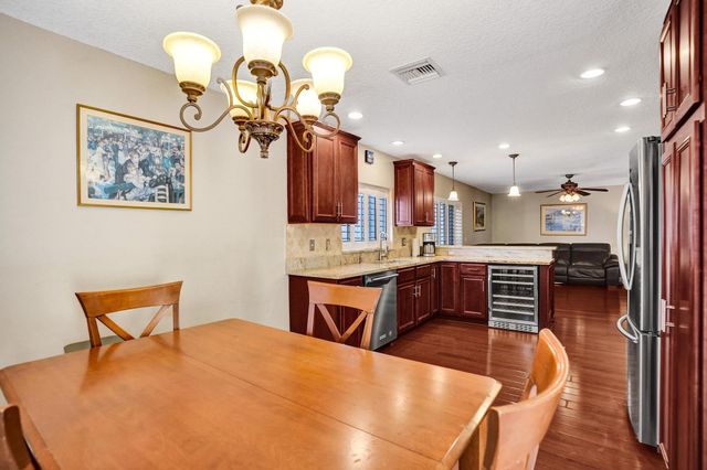 10425 Buena Ventura Drive, Boca Raton, FL 33498