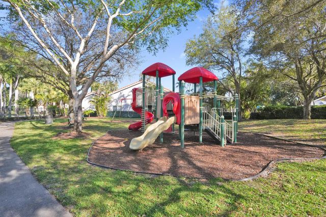 10425 Buena Ventura Drive, Boca Raton, FL 33498