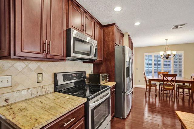 10425 Buena Ventura Drive, Boca Raton, FL 33498