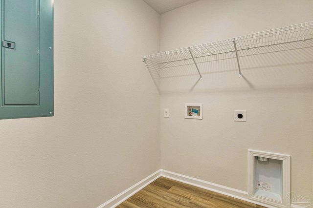 6485 Firefly Dr, Milton, FL 32583