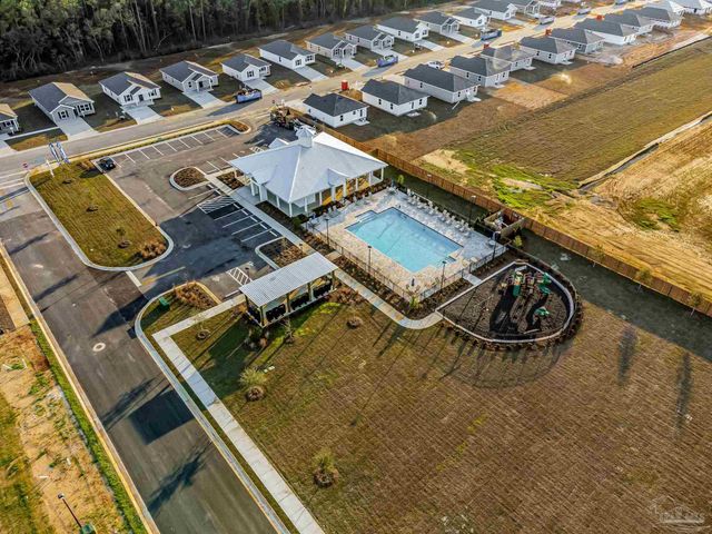 6485 Firefly Dr, Milton, FL 32583