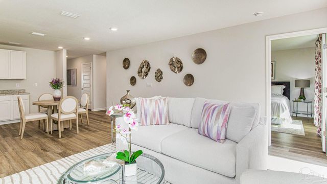 6485 Firefly Dr, Milton, FL 32583