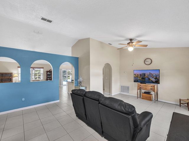 509 SW Feldman Avenue, Port St Lucie, FL 34953