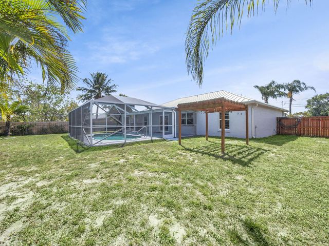509 SW Feldman Avenue, Port St Lucie, FL 34953