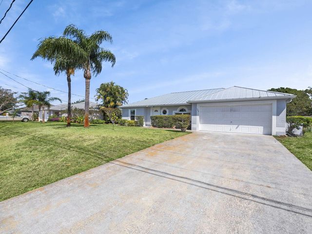509 SW Feldman Avenue, Port St Lucie, FL 34953