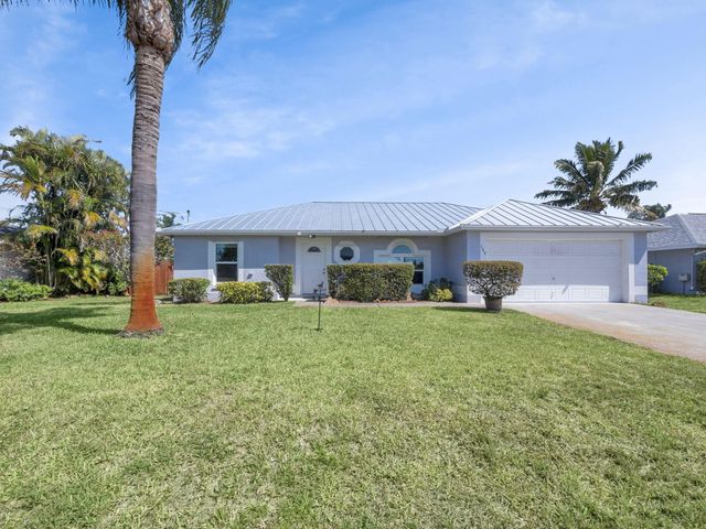 509 SW Feldman Avenue, Port St Lucie, FL 34953