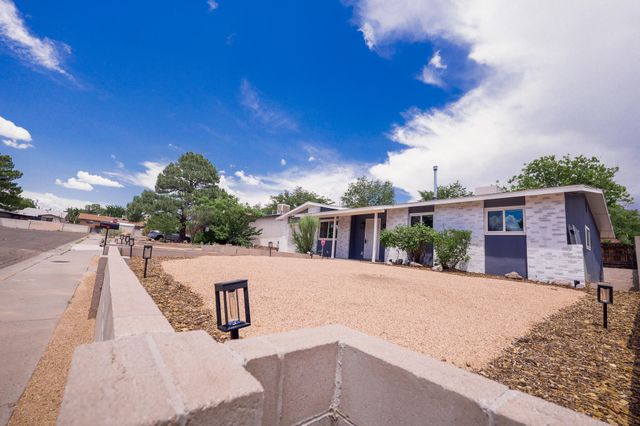 736 Monell Drive NE, Albuquerque, NM 87123