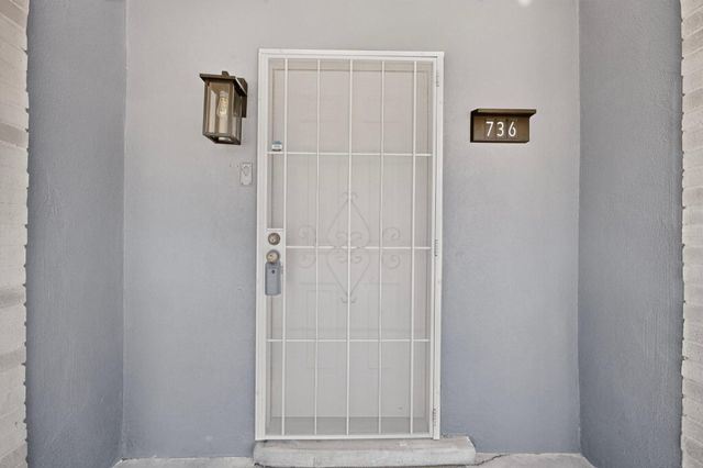 736 Monell Drive NE, Albuquerque, NM 87123