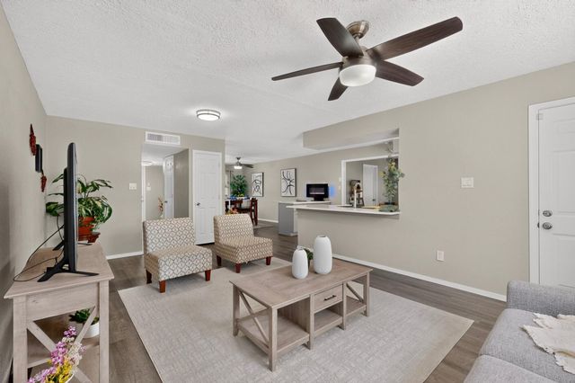 736 Monell Drive NE, Albuquerque, NM 87123