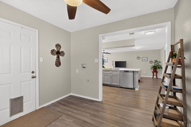 736 Monell Drive NE, Albuquerque, NM 87123