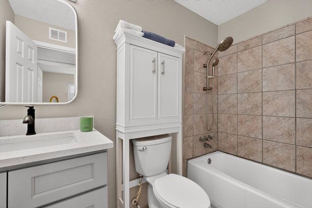 736 Monell Drive NE, Albuquerque, NM 87123