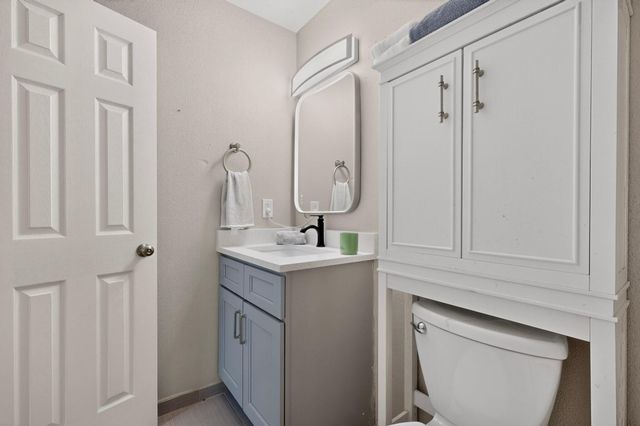 736 Monell Drive NE, Albuquerque, NM 87123