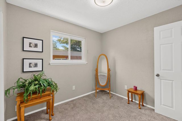 736 Monell Drive NE, Albuquerque, NM 87123