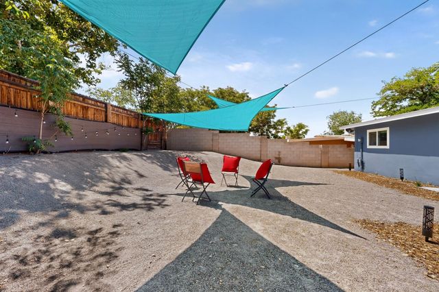 736 Monell Drive NE, Albuquerque, NM 87123