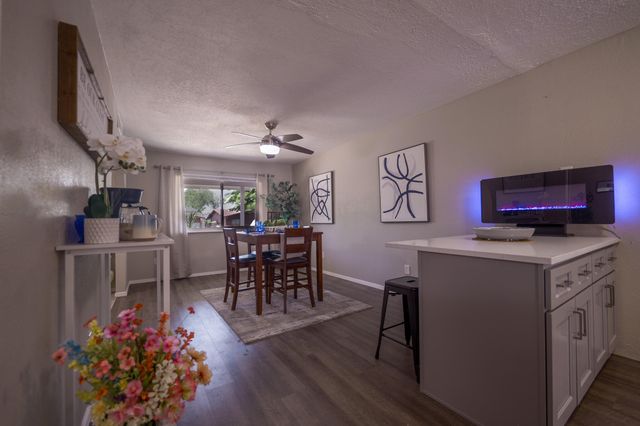 736 Monell Drive NE, Albuquerque, NM 87123
