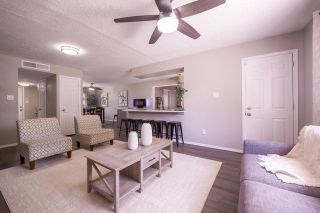 736 Monell Drive NE, Albuquerque, NM 87123
