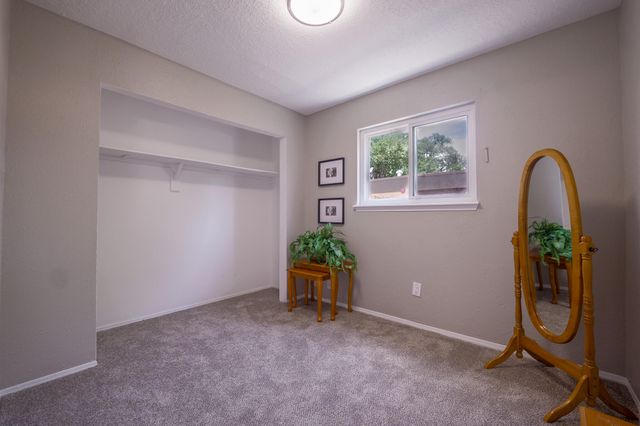 736 Monell Drive NE, Albuquerque, NM 87123