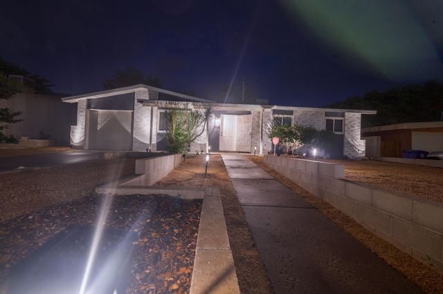 736 Monell Drive NE, Albuquerque, NM 87123