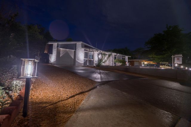 736 Monell Drive NE, Albuquerque, NM 87123
