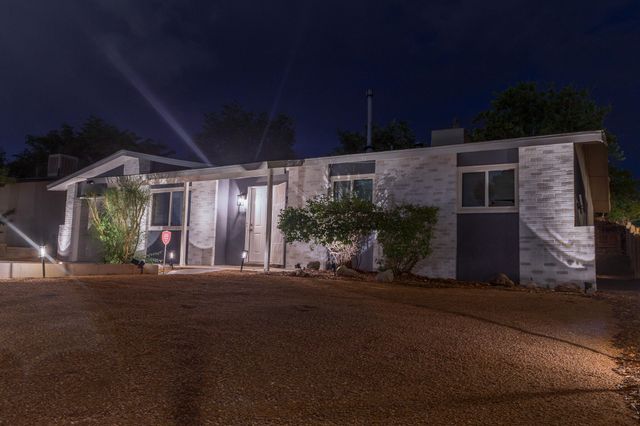 736 Monell Drive NE, Albuquerque, NM 87123