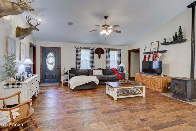 8160 County Ln 214, Joplin, MO 64801