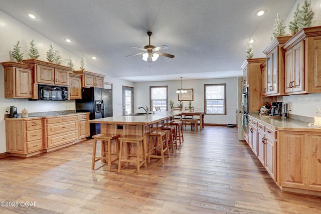 8160 County Ln 214, Joplin, MO 64801