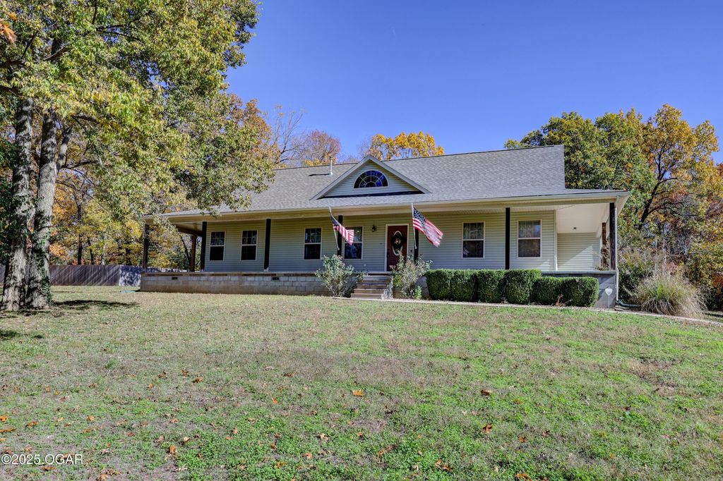 8160 County Ln 214, Joplin, MO 64801