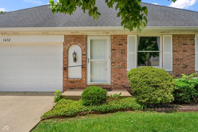 1432 Holiday Lane E, Brownsburg, IN 46112