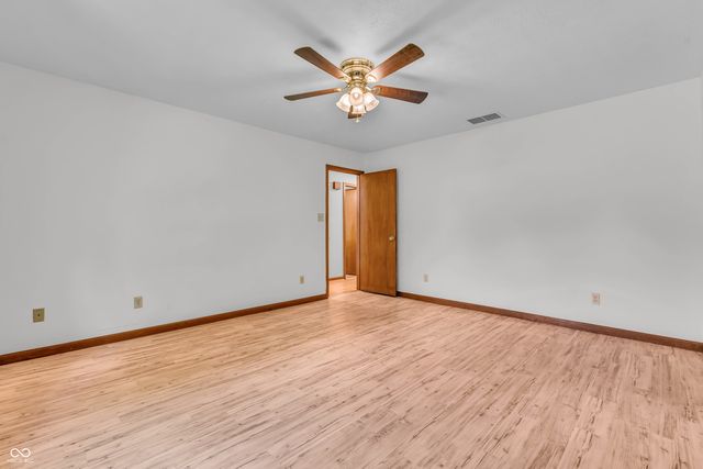 1432 Holiday Lane E, Brownsburg, IN 46112
