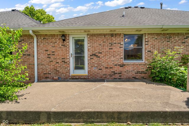 1432 Holiday Lane E, Brownsburg, IN 46112