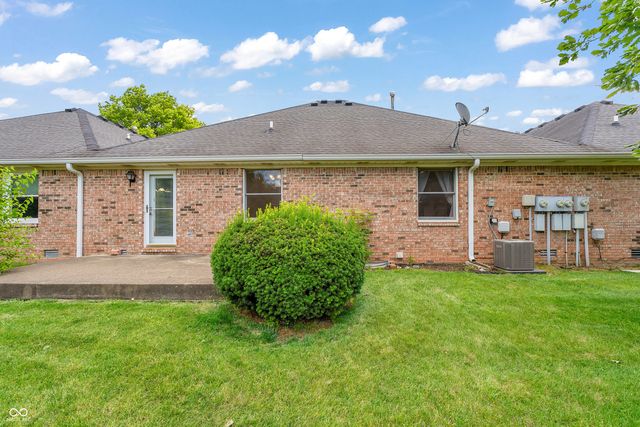 1432 Holiday Lane E, Brownsburg, IN 46112