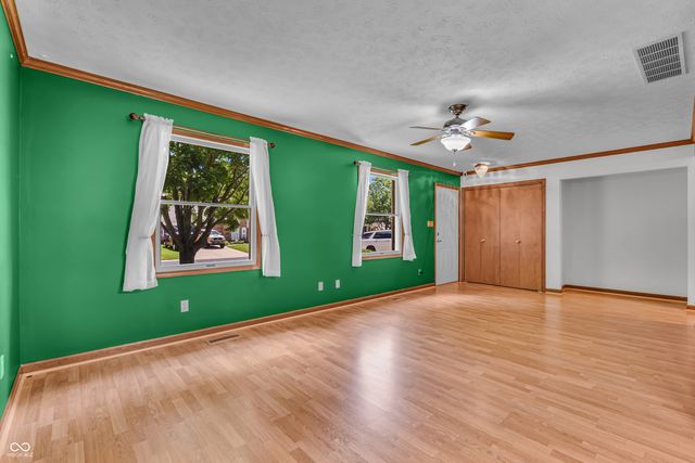 1432 Holiday Lane E, Brownsburg, IN 46112