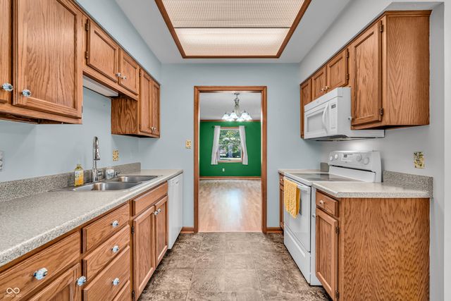 1432 Holiday Lane E, Brownsburg, IN 46112