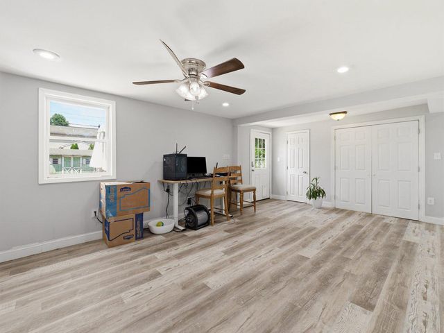 16808 TAMMANY MANOR RD, Williamsport, MD 21795