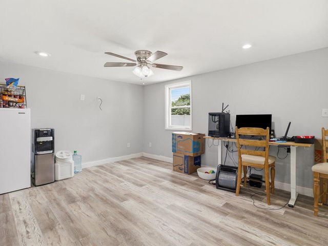 16808 TAMMANY MANOR RD, Williamsport, MD 21795