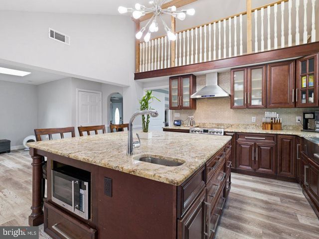 16808 TAMMANY MANOR RD, Williamsport, MD 21795