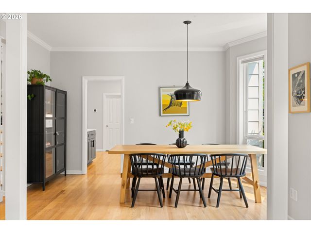 10879 Nw SUPREME Ct, Portland, OR 97229